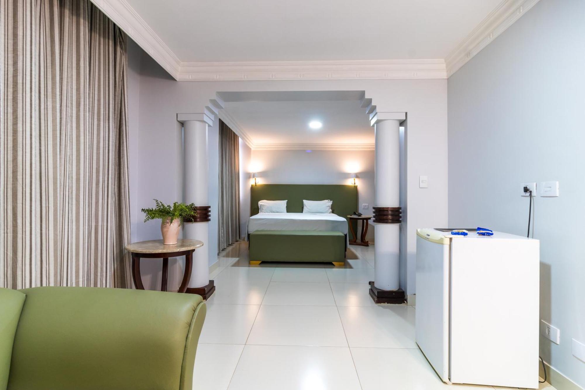 Umuarama Plaza Hotel By Castelo Itaipava جويانيا المظهر الخارجي الصورة